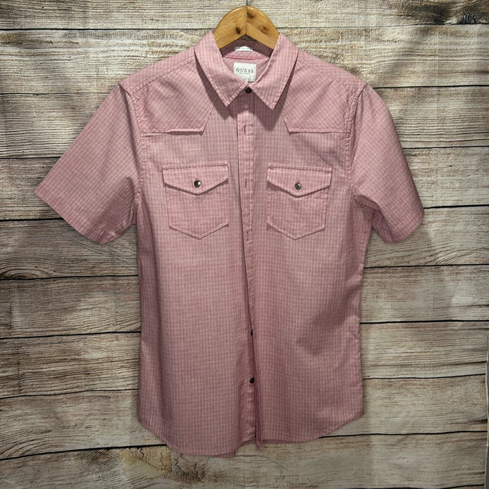 Guess Mens Button Down Slim Fit Dress Shirt size small PTP - 20” E-15